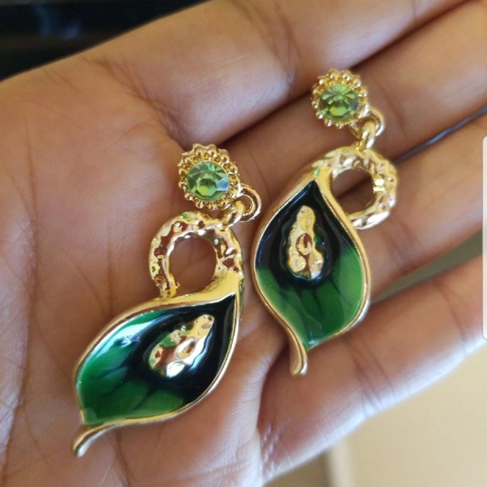 Jewelry Set - Picture 4 of 5
